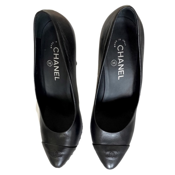 Chanel Chain Link Heels MUST HAVE!! - Picture 4 of 12